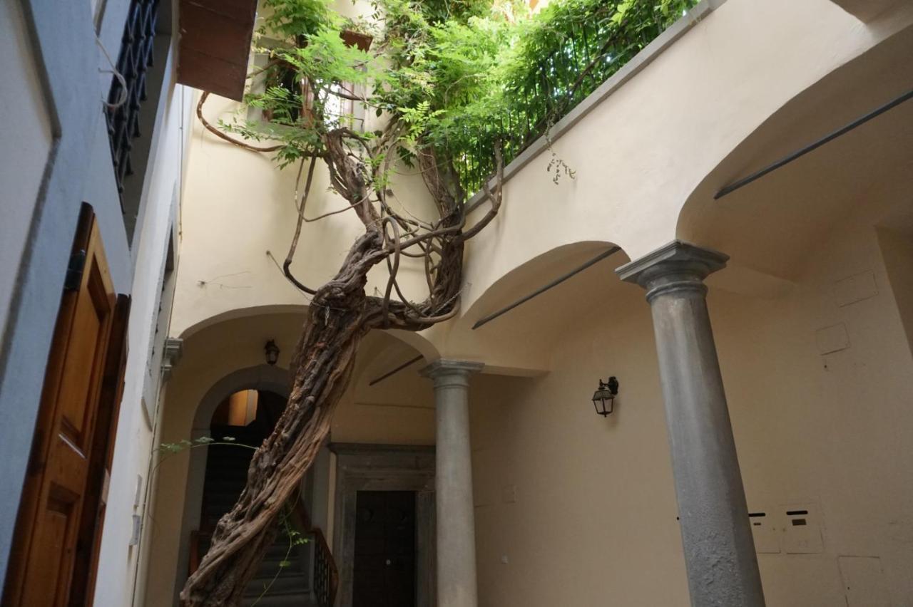 Fiorenza Boutique Apartment Firenze Bagian luar foto